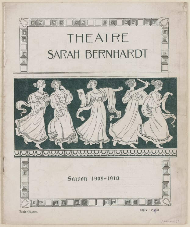 Ein Vintage-Plakat des Théâtre Sarah Bernhardt von 1909-1910, das eine Gruppe von Frauen in der Mitte und Text zeigt, der das Theater und seine Schauspieler beschreibt.
