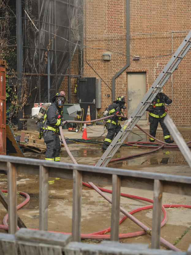 FW Doerenrup: Brand im Doerenrup-Industriepark - Feuerwehreinsatz erneut