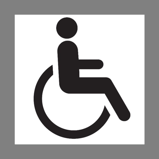 Schwarzes und weißes Barrierefreiheitssymbol, das eine Person im Rollstuhl zeigt, vor einem grauen Hintergrund.