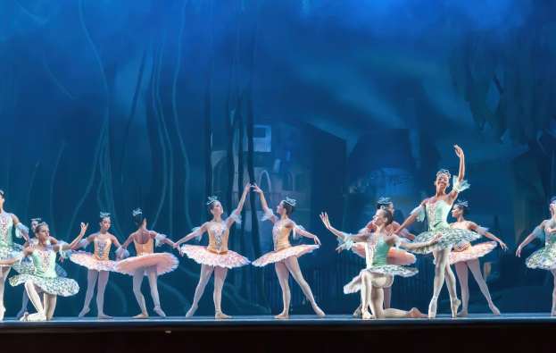 "Theater of Estrada Song" des Zentrums für Ästhetische Erziehung von Kindern der Nizhny Novgorod-Region wird vor der Aufführung von "Nussknacker" im Nizhny Novgorod TYUZ am 1. Juni auftreten