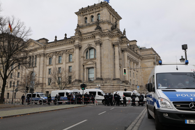 POL-WES: Kamp-Lintfort - Vorstellung der neuen Dienststellenleitung der Polizei West/ Kamp-Lintfort